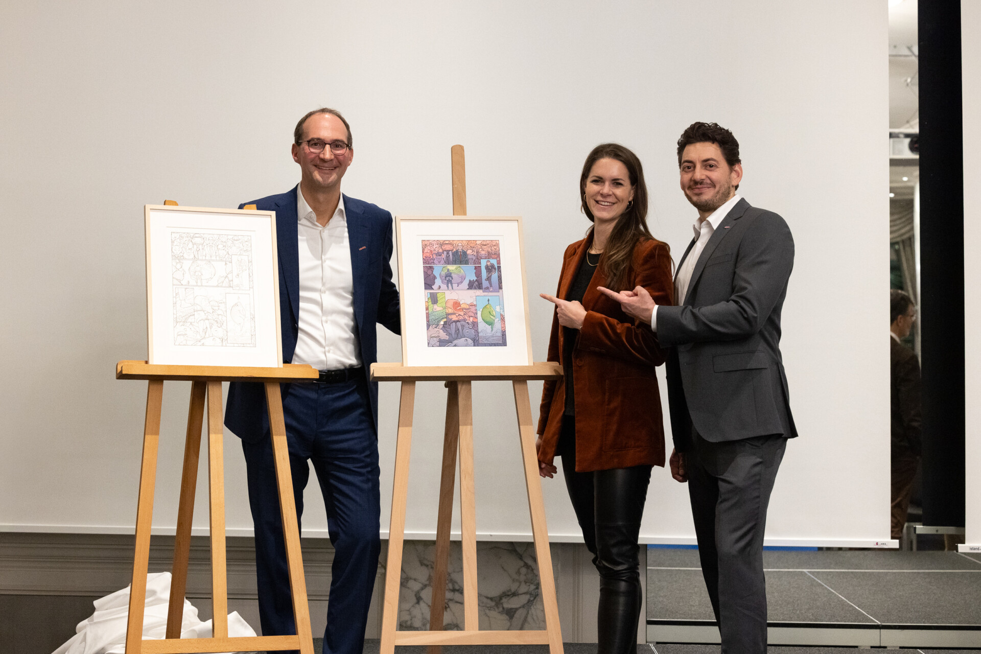 Fokus personen und bild rechts